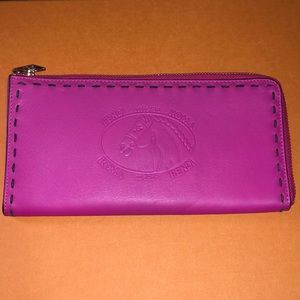 Fendi fuchsia leather clutch
